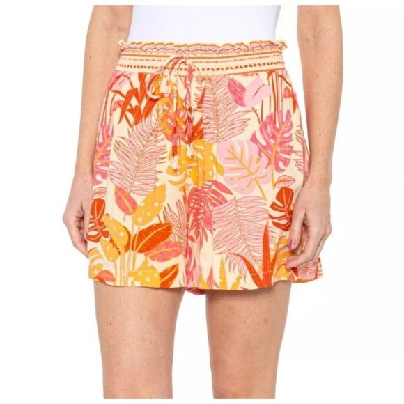 Haute Hippie  Women's Pink Multi Color Floral INDIA Made Shorts Size SMALL - Picture 1 of 12